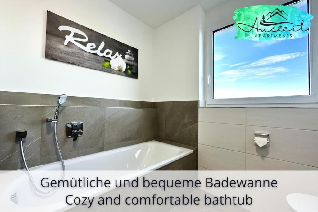 Auszeit Apartment Sunshine Am Uferpark - Nur 100 M Bis Zum Bodensee, Direkt Am Bodenseeradweg, 2 Schlafzimmer, 2 Sonnige Dachterrassen, Schnelles Wlan, Kostenloser Tiefgaragenstellplatz, Fur Bis Zu 4 Personen Friedrichshafen Dış mekan fotoğraf