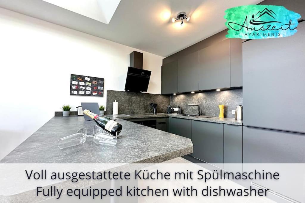 Auszeit Apartment Sunshine Am Uferpark - Nur 100 M Bis Zum Bodensee, Direkt Am Bodenseeradweg, 2 Schlafzimmer, 2 Sonnige Dachterrassen, Schnelles Wlan, Kostenloser Tiefgaragenstellplatz, Fur Bis Zu 4 Personen Friedrichshafen Dış mekan fotoğraf